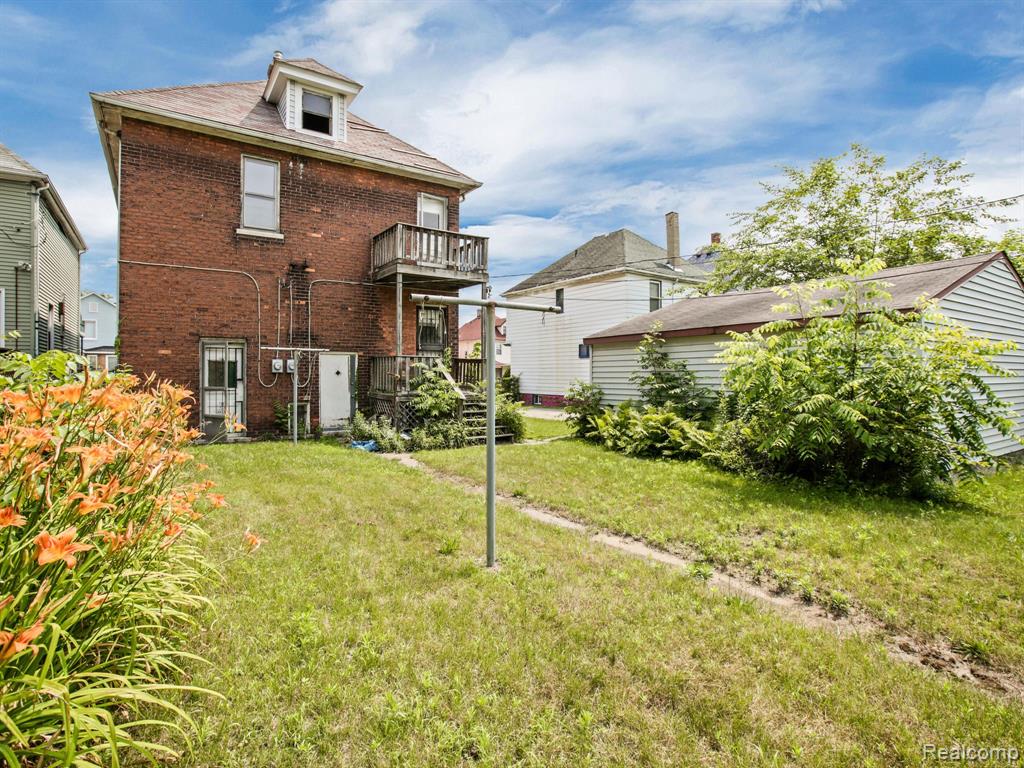 2511 SEYBURN Street, Detroit, MI 48214 — Photo 17