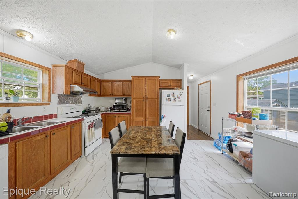 6255 Lake Drive, Augusta, MI 48197 — Photo 10