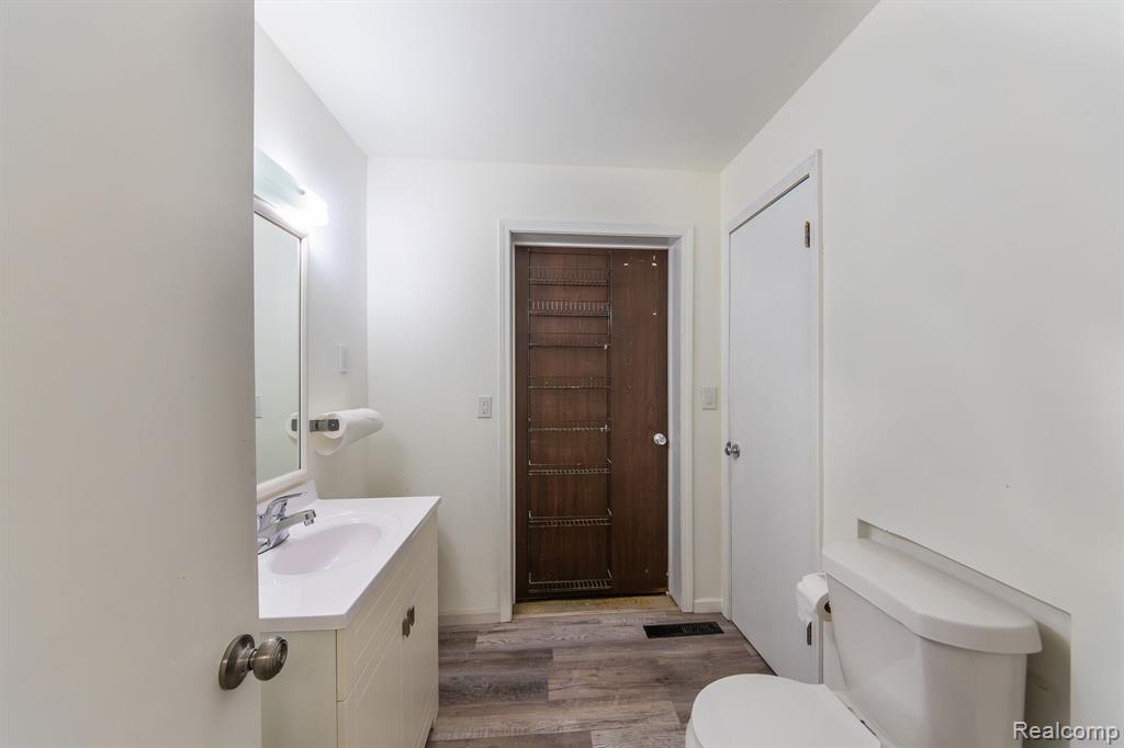 41200 W 10 MILE Road, Novi, MI — Photo 11