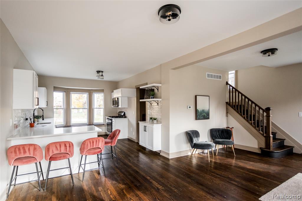 2630 Harding Street, Detroit, MI 48214 — Photo 6
