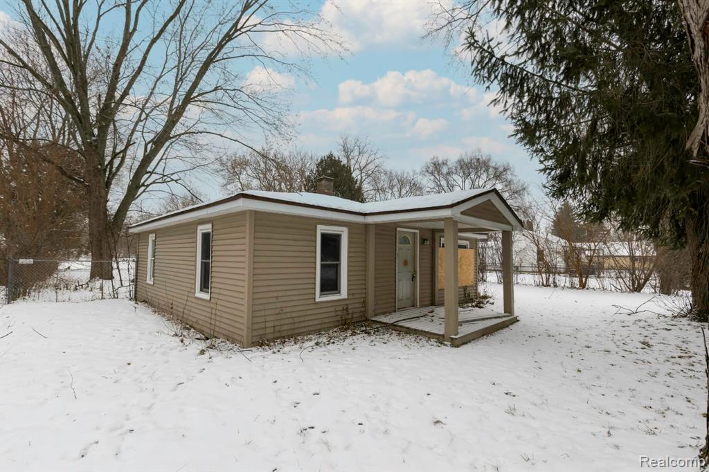 4425 Randolph Street, Saginaw, MI 48601 — Photo 2