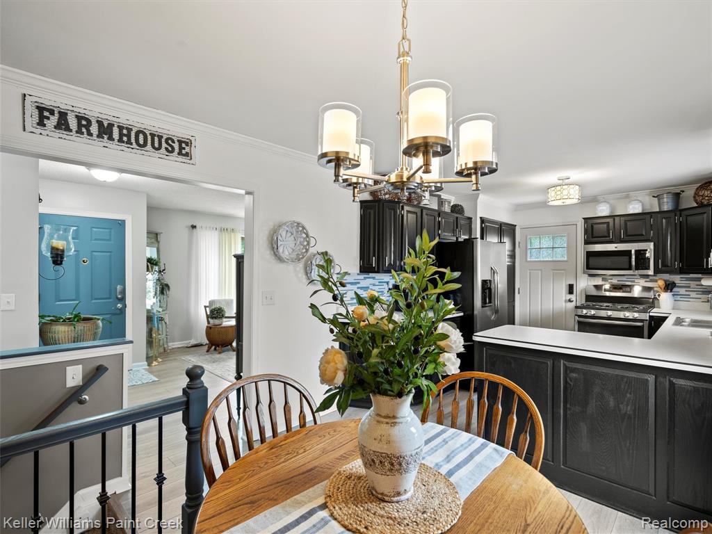 43092 Bond Court, Sterling Heights, MI 48313 — Photo 12