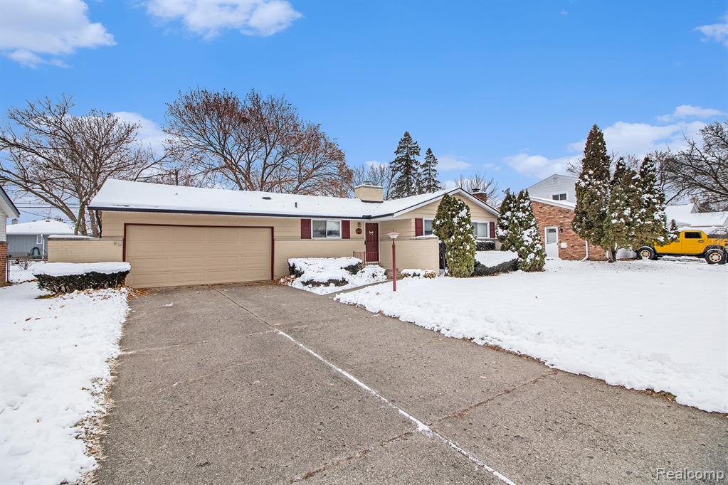 642 Provincetown Road, Auburn Hills, MI 48326 — Photo 2