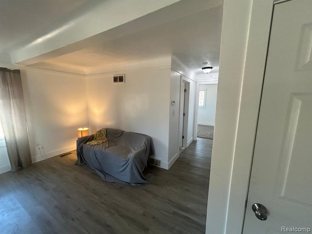 5258 NEWPORT Street, Detroit, MI 48213 — Photo 7
