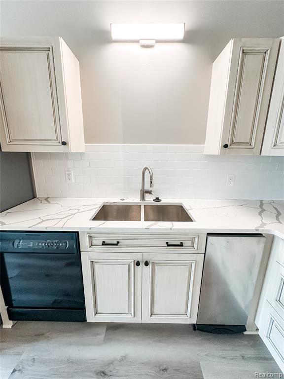 3540 Wedgewood Drive, Lapeer, MI 48446 — Photo 5