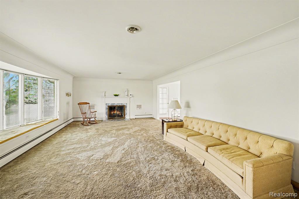 1226 Woodkrest Drive, Flint, MI 48532 — Photo 8