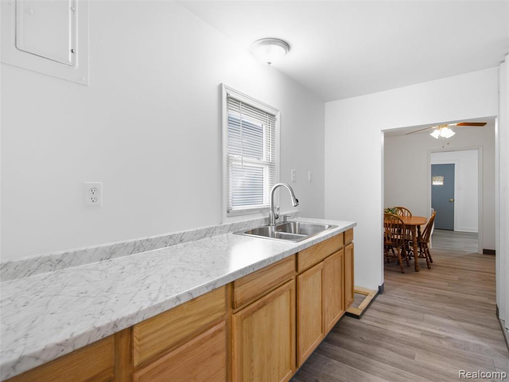 808 Corwin Court, Pontiac, MI 48340 — Photo 14