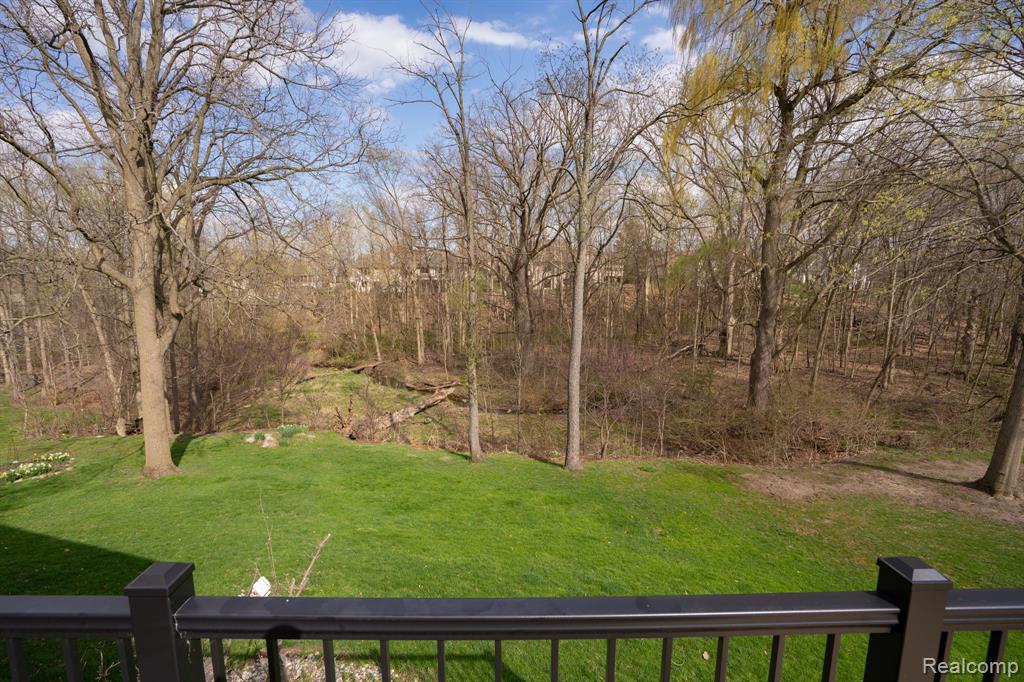 807 Oneida Woods Trail, Grand Ledge, MI 48837 — Photo 2