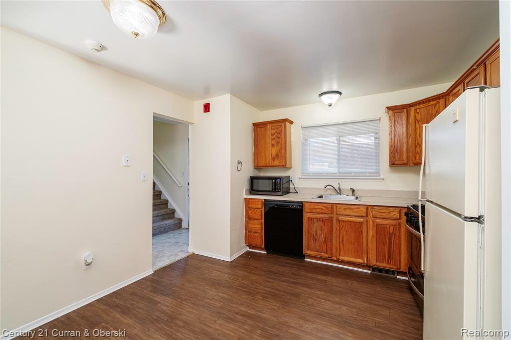 44543 Savery Drive, Canton, MI 48187 — Photo 10