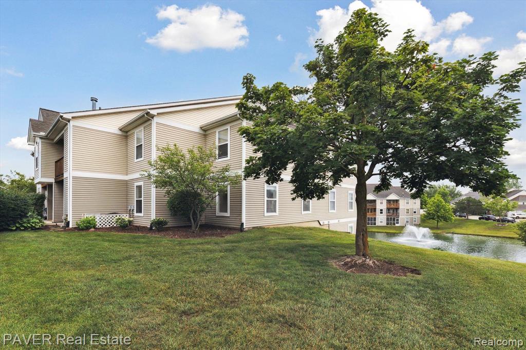 1565 WEATHERSTONE Drive, Ann Arbor, MI 48108 — Photo 4