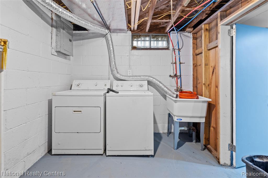7635 Ashton Avenue, Detroit, MI 48228 — Photo 23