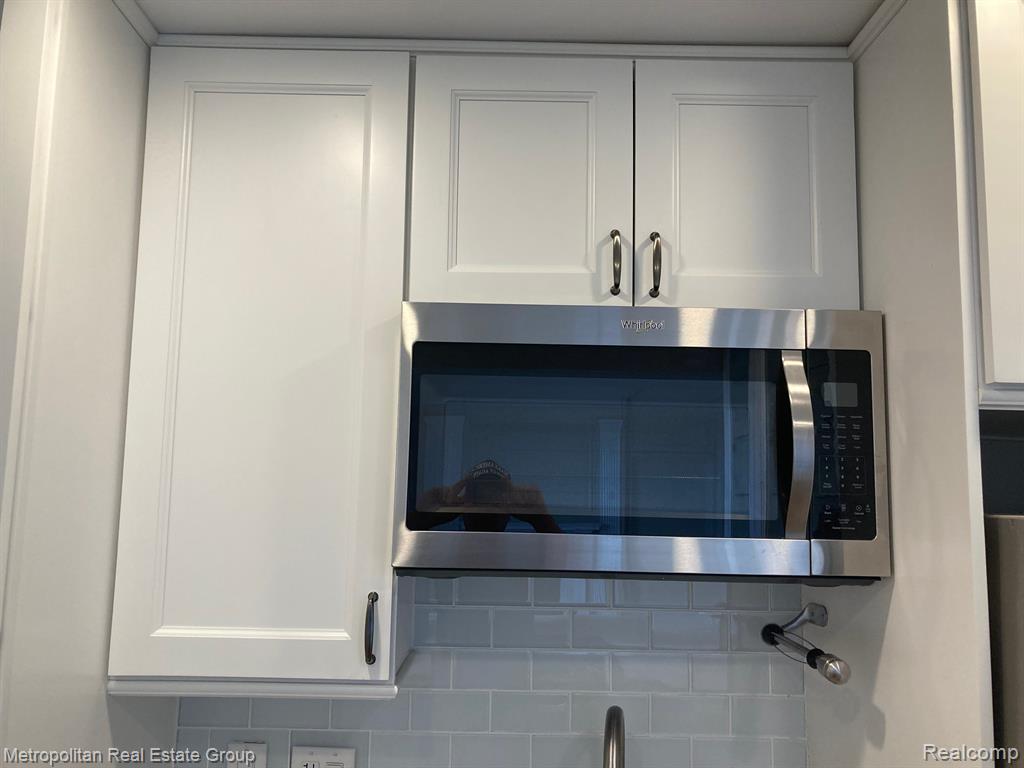 2900 E JEFFERSON Avenue, A-701, Detroit, MI 48207 — Photo 8