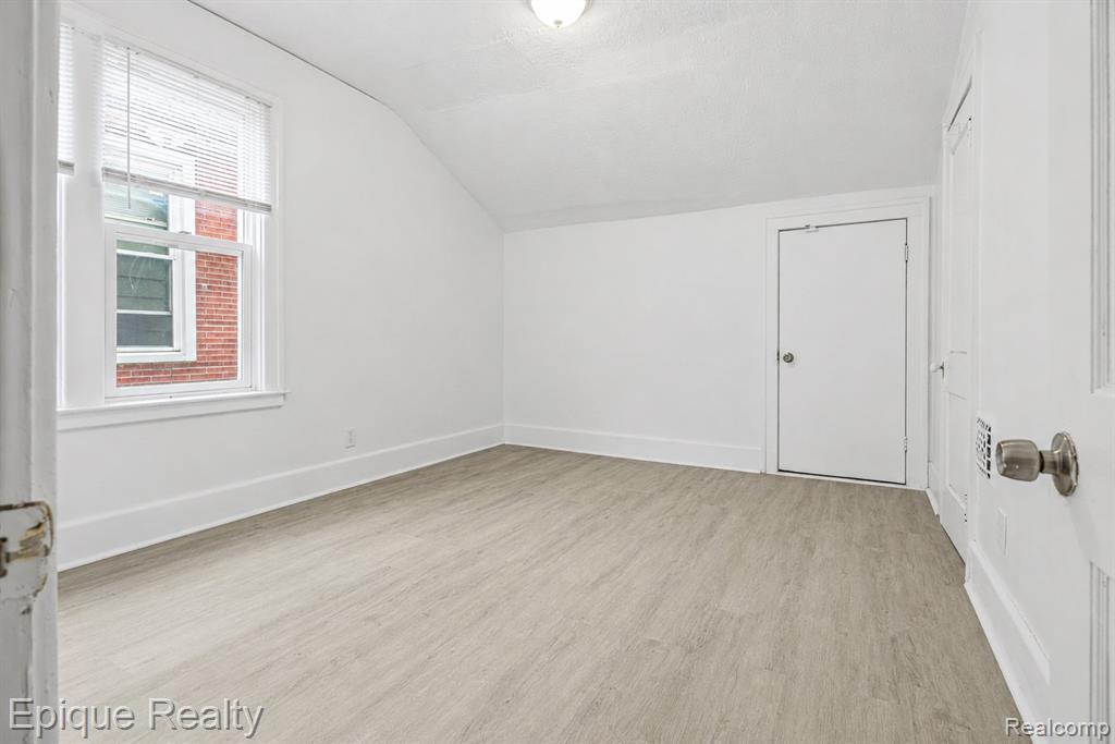5045 Fairview Street, Detroit, MI 48213 — Photo 19