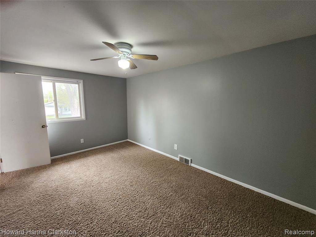 6679 Saline Drive, Waterford, MI 48329 — Photo 10