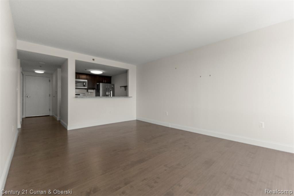 250 E Harbortown Drive, 708, Detroit, MI 48207 — Photo 8