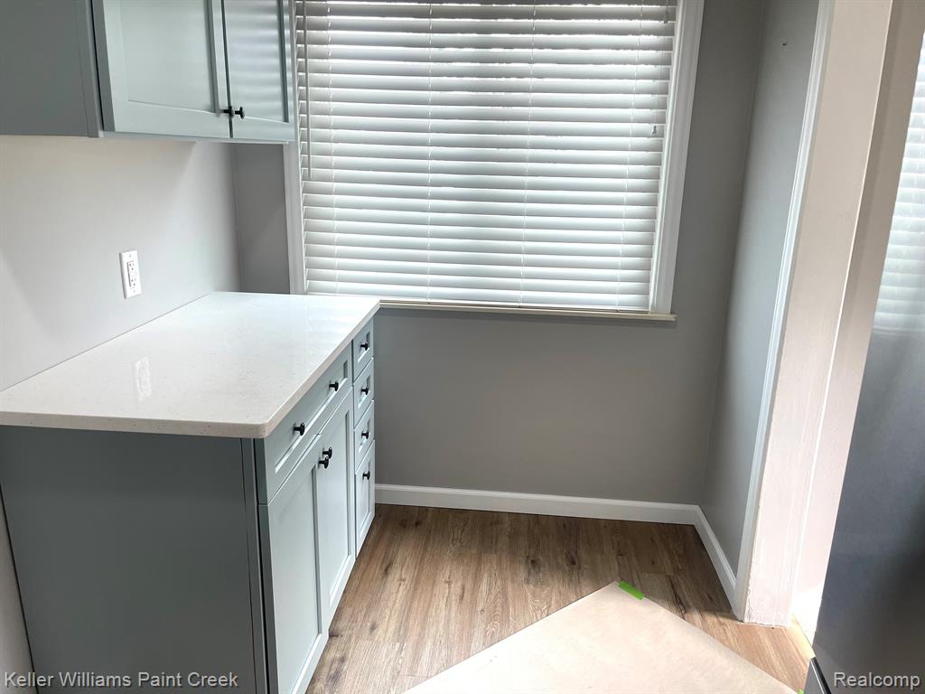 4103 GRANDVIEW Road, Royal Oak, MI 48073 — Photo 4