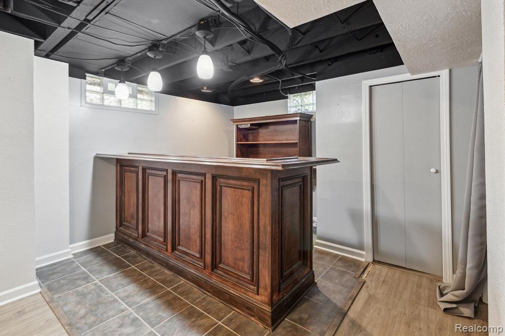 812 N KENWOOD Avenue, Royal Oak, MI 48067 — Photo 32