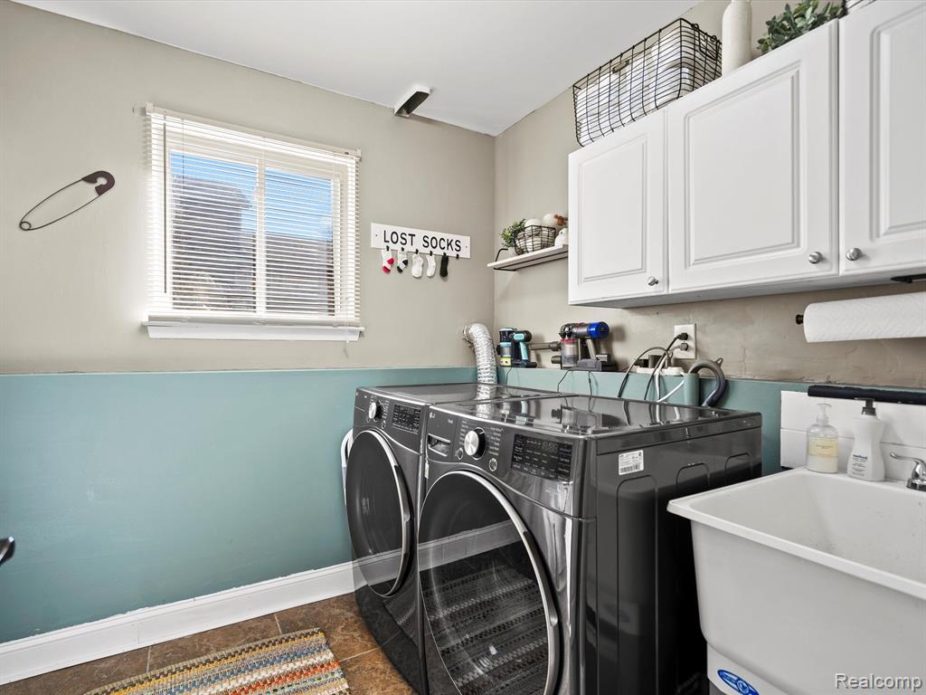 42268 SYCAMORE Drive, Sterling Heights, MI 48313 — Photo 33