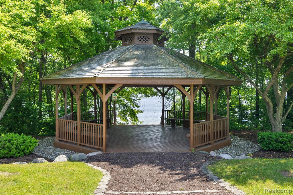 4940 Stillmeadow Drive, Howell, MI 48843 — Photo 36