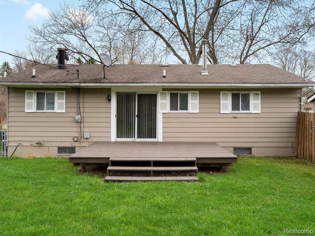 806 HARRY PAUL Drive, Lake Orion, MI 48362 — Photo 28