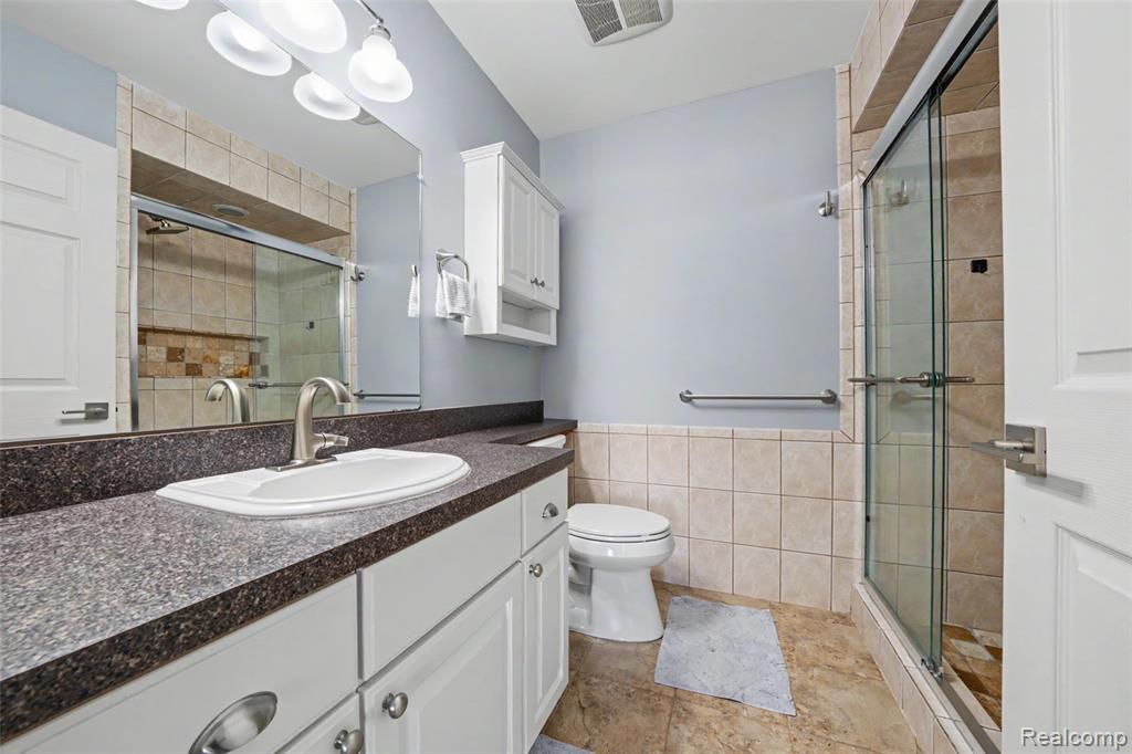 56075 Chesapeake Circle, 242, Utica, MI 48316 — Photo 20