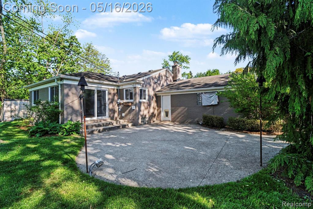 16965 Reedmere Avenue, Beverly Hills, MI 48025 — Photo 3