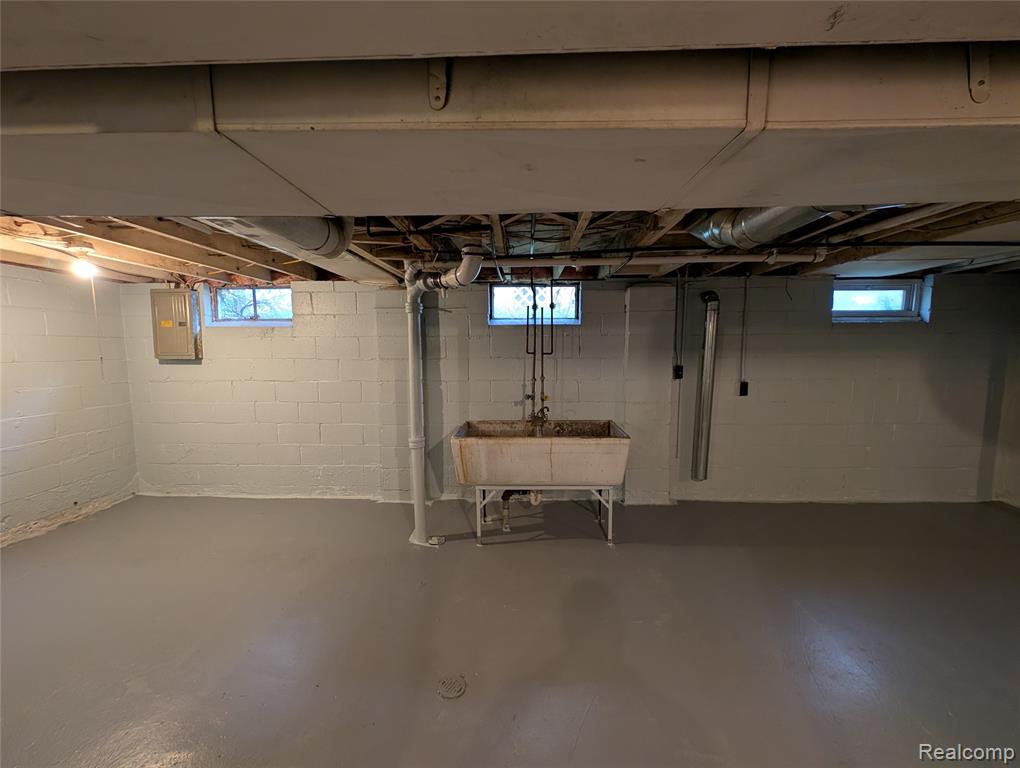 305 South Boulevard W, Pontiac, MI 48341 — Photo 19