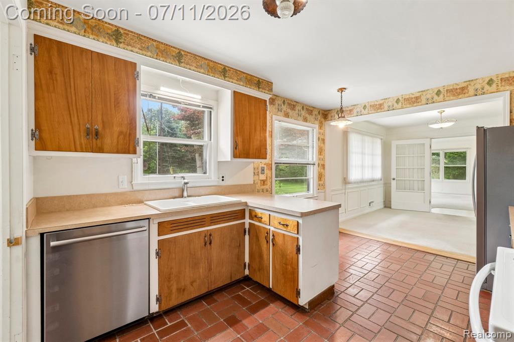 6105 Gilbert Lake Road, Bloomfield Hills, MI 48301 — Photo 10