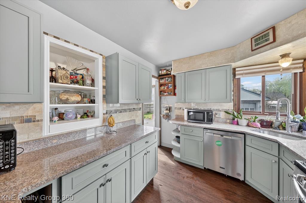 31325 Sheridan Street, Garden City, MI — Photo 13