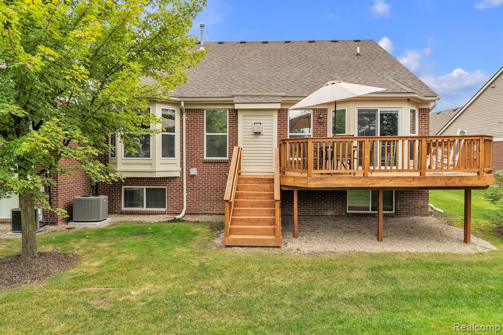 1134 Andover Circle, Commerce Twp, MI 48390 — Photo 42