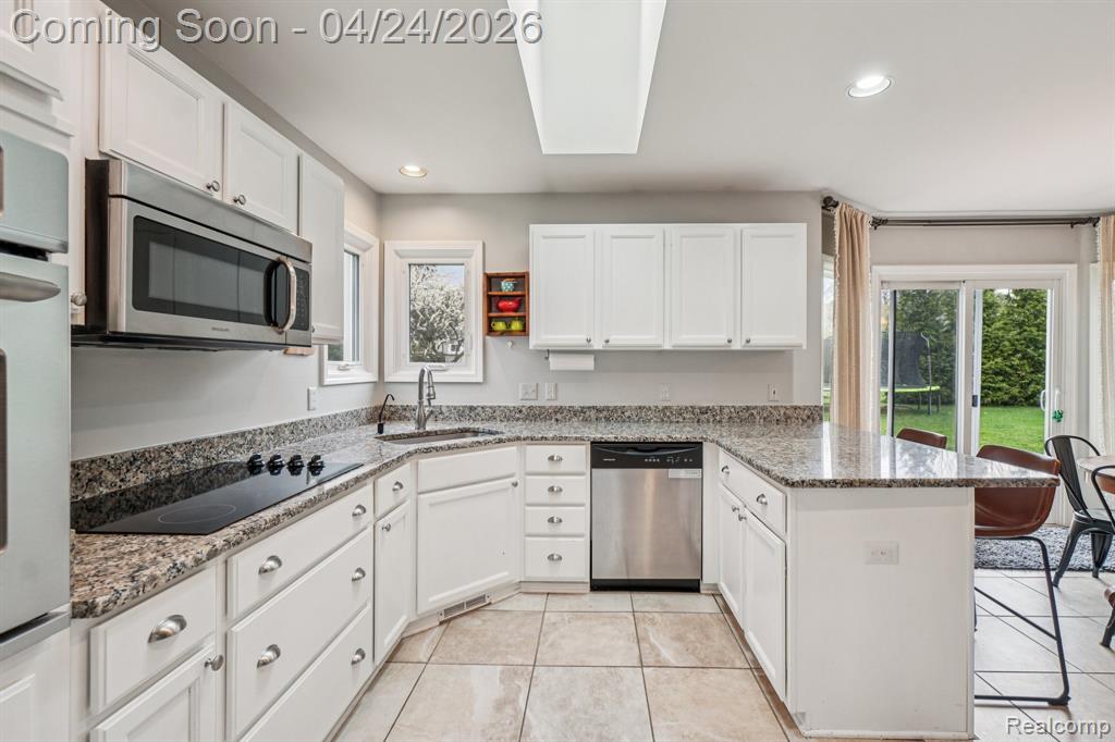 5819 Valley Drive, Clarkston, MI 48348 — Photo 5