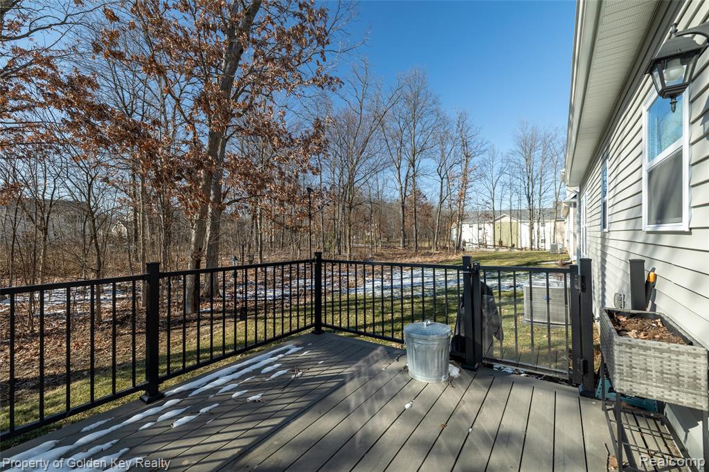 420 Dorchester Drive, Howell, MI 48855 — Photo 26