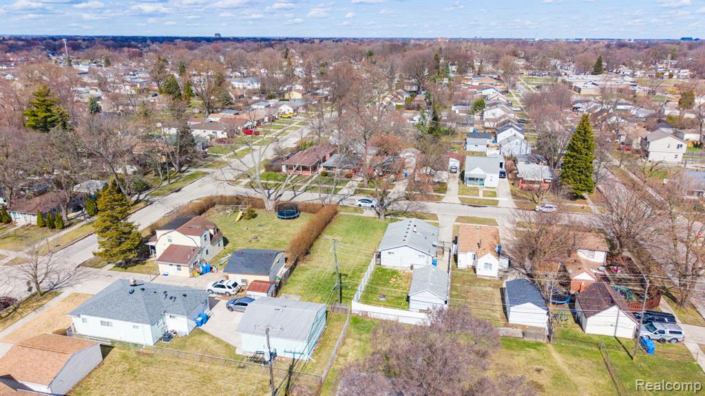 20751 Powers Avenue, Dearborn Heights, MI 48125 — Photo 4