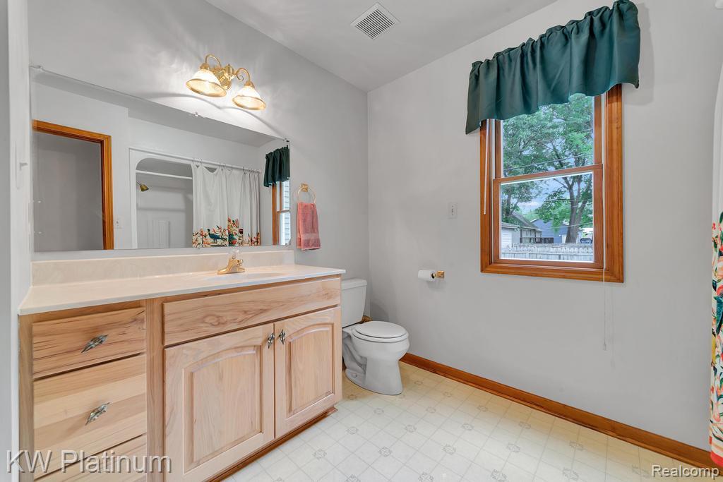4626 Glenalda Drive, Clarkston, MI — Photo 19