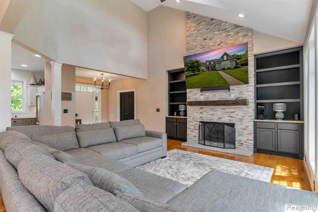 5827 WESTWOOD Drive, Grand Blanc, MI 48439 — Photo 14