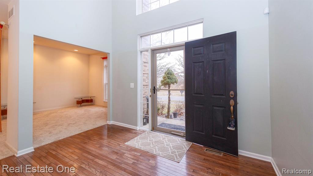 17041 ALGONQUIN Drive, Northville, MI 48168 — Photo 13