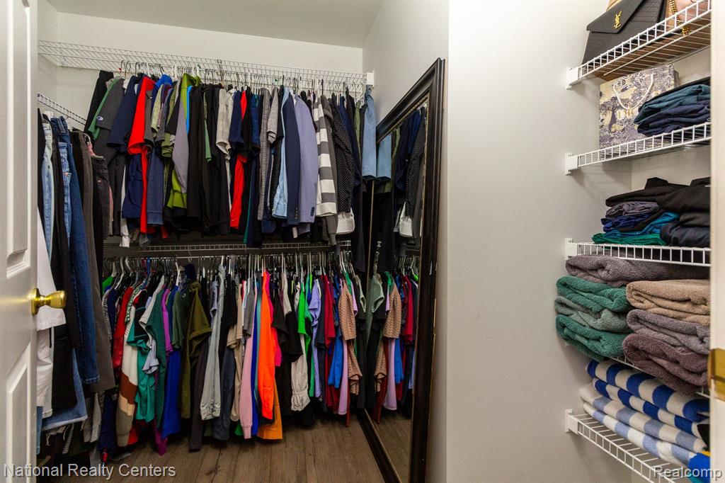 4293 BERKSHIRE Drive, Sterling Heights, MI 48314 — Photo 11