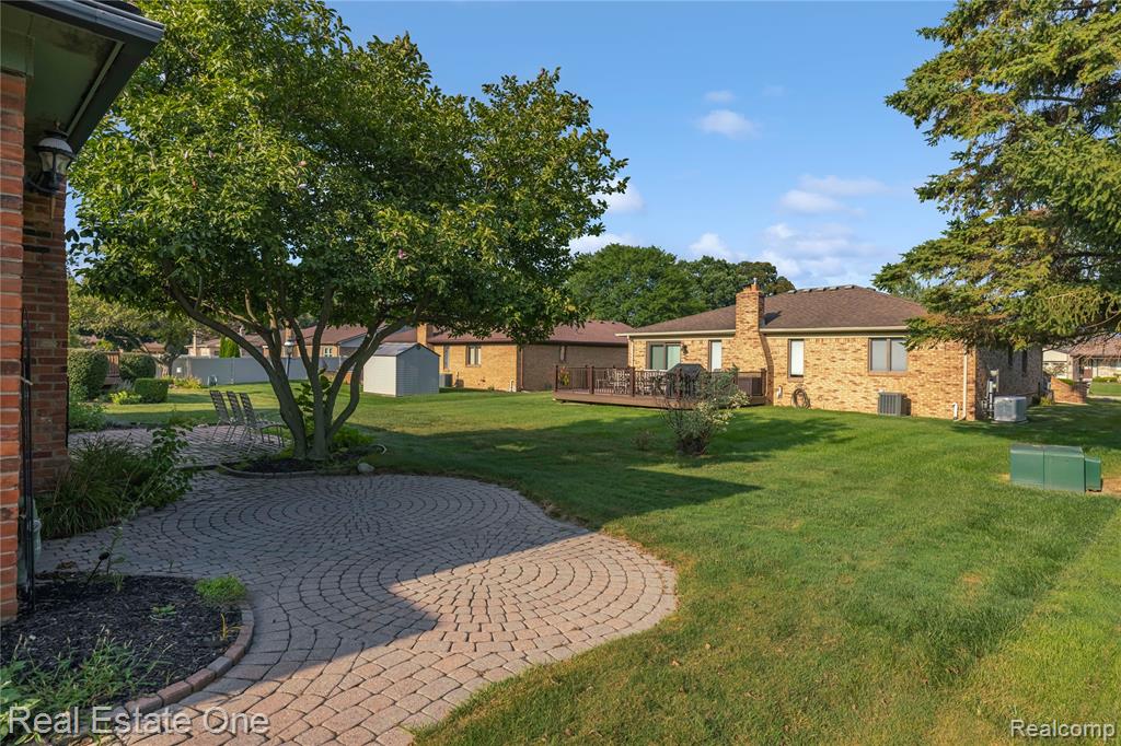 40444 La Grange Drive, Sterling Heights, MI 48313 — Photo 49
