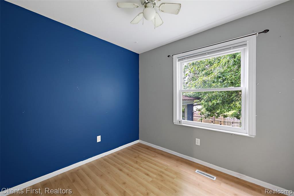 840 Saint James Street, Marysville, MI 48040 — Photo 35