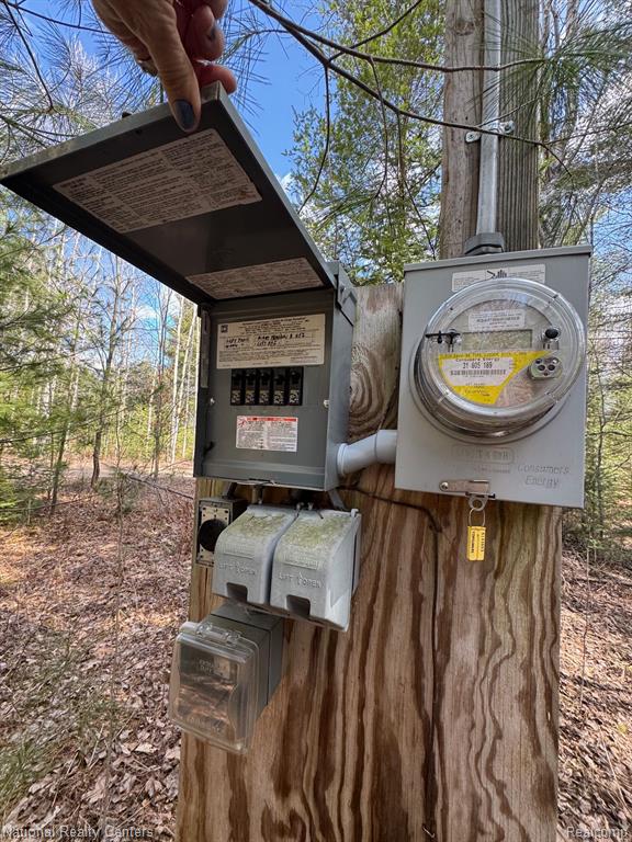4233 Hardacre Trail, Houghton Lake, MI 48629 — Photo 31