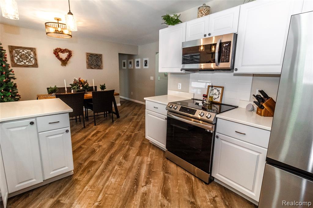 2238 Farnsworth Road, Lapeer, MI 48446 — Photo 3
