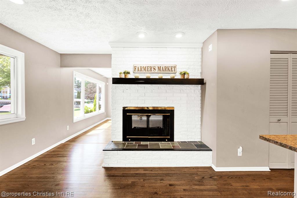 1700 MADDY Lane, Keego Harbor, MI 48320 — Photo 19