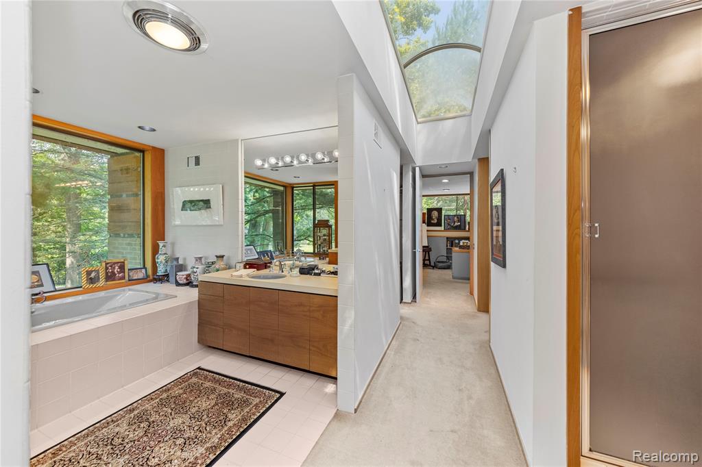 5035 Ponvalley Road, Bloomfield Hills, MI 48302 — Photo 23