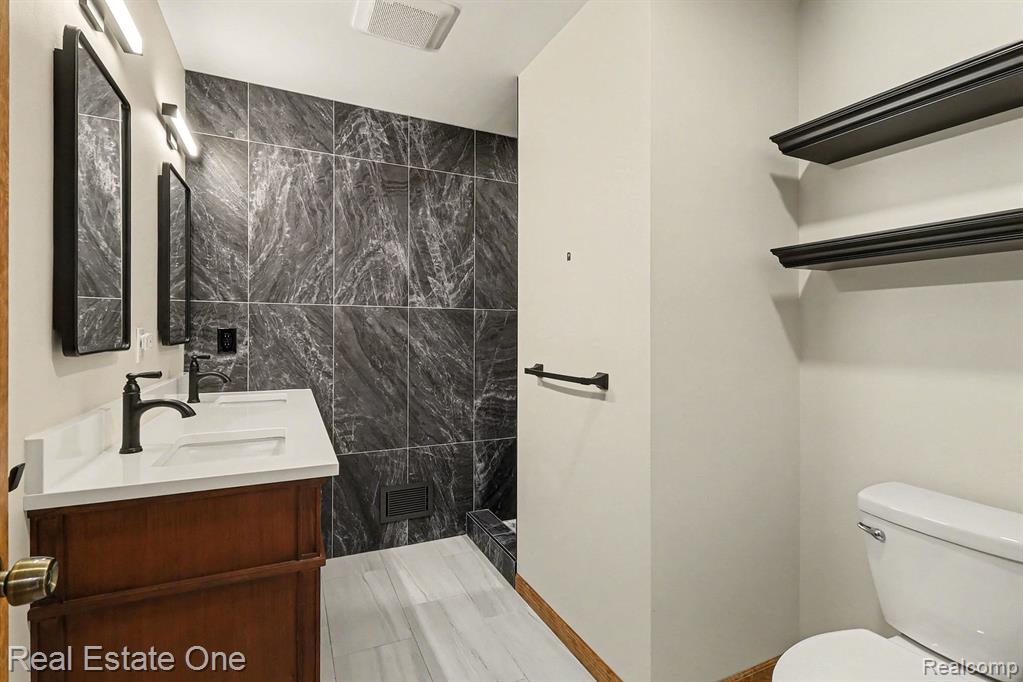 6226 Pinewood Drive, Clarkston, MI — Photo 16