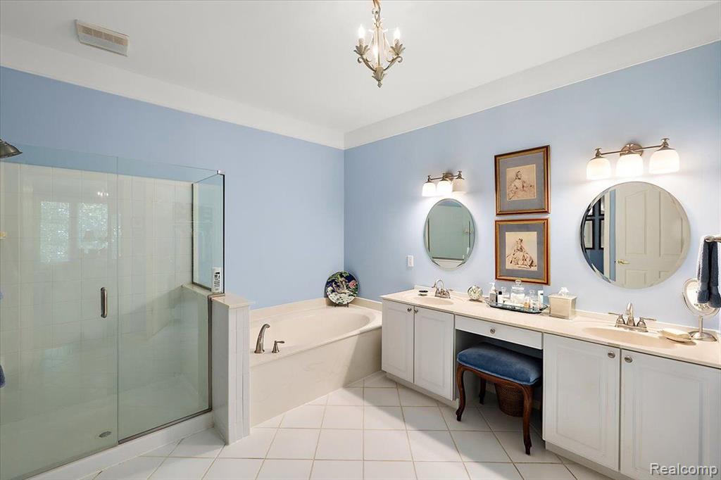 833 GARNET Court, Rochester, MI 48306 — Photo 36