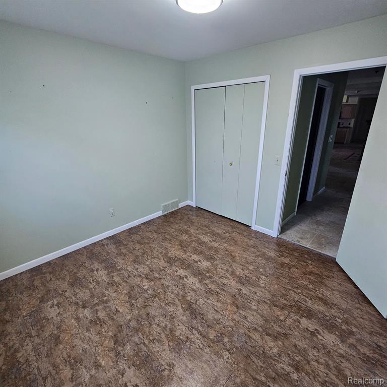 9233 SMITHS CREEK Road, Wales, MI — Photo 27