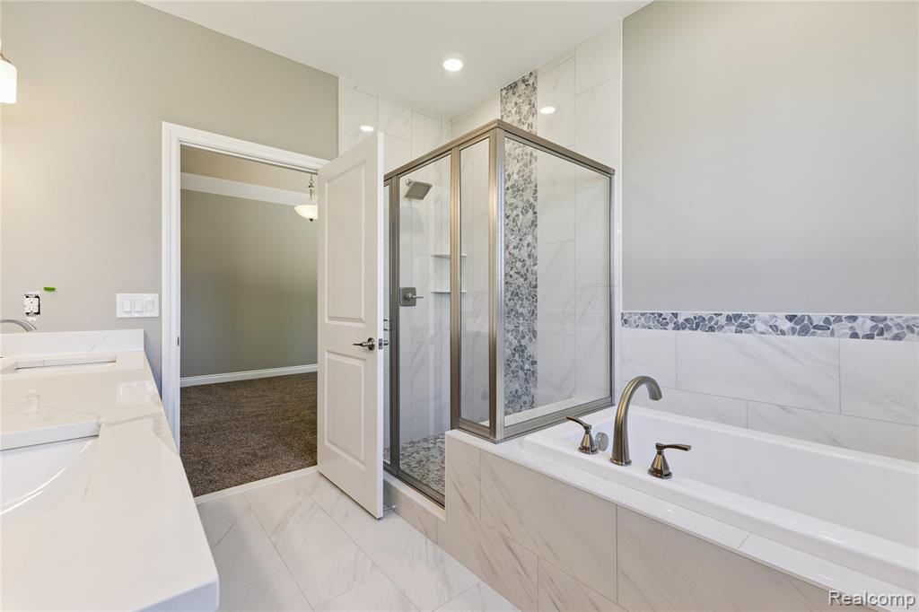6429 Jamie Lane, Grand Blanc, MI 48439 — Photo 15
