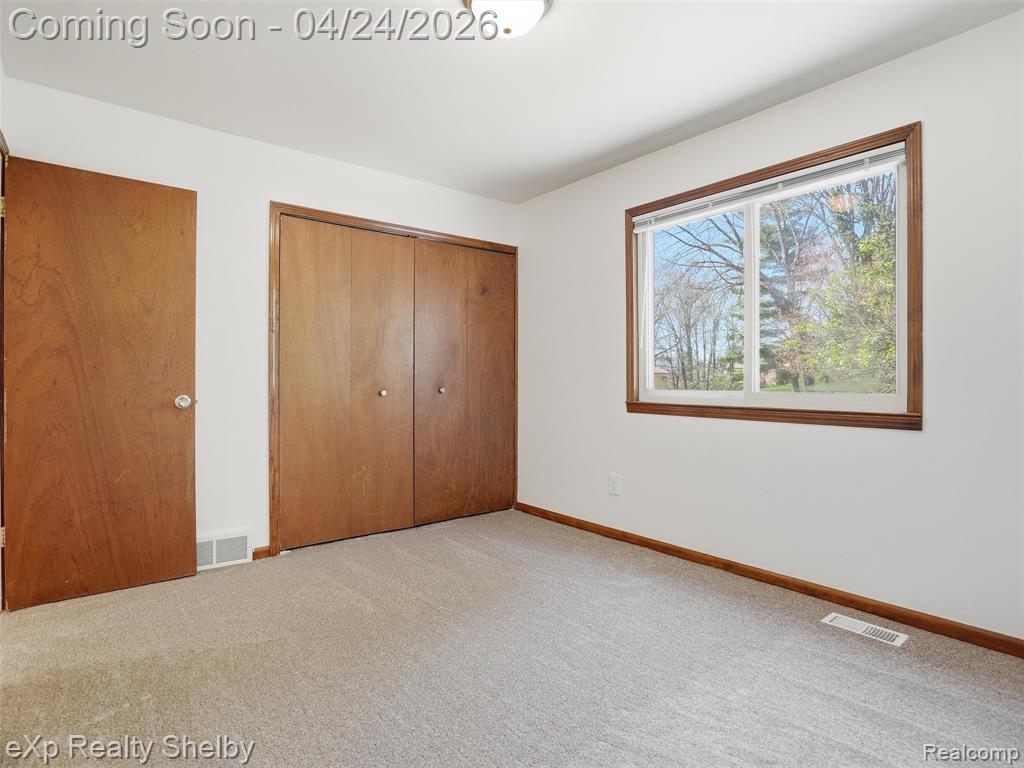 49301 Schoenherr Road, Shelby Twp, MI 48315 — Photo 21
