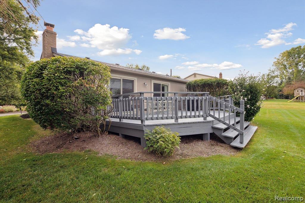 25999 PETROS Boulevard, Novi, MI — Photo 43