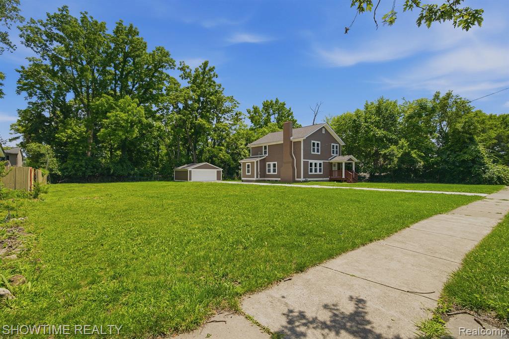 19320 Gaylord, Redford, MI 48240 — Photo 38